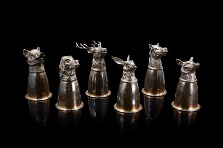 Gucci. Sei bicchieri della staffa in metallo argentato con prese a tutto tondo