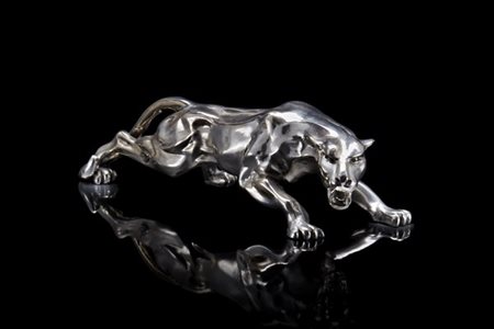 "Giaguaro" scultura in metallo argentato, marcata Wenk (L. cm 29) (lievi difett