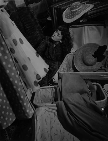 Robert Doisneau (1912-1994)  - Senza Titolo  (Attrice e Modella), 1950s