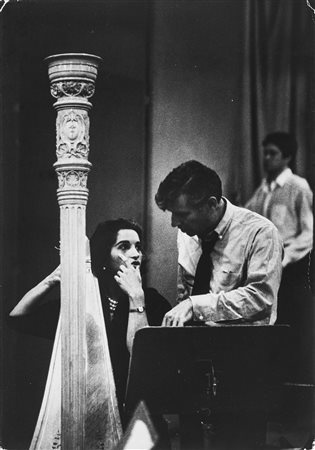 Bruce Davidson (1933)  - Leornard Berneistein in Carnegie Hall, NYC, 1956
