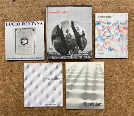 ARTE ITALIANA DEL DOPOGUERRA (FONTANA, POMODORO, CASTELLANI E GRIFFA) - Lotto unico di 5 cataloghi