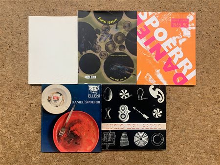 LUCIO DEL PEZZO E DANIEL SPOERRI - Lotto unico di 5 cataloghi