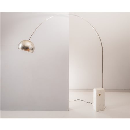 ACHILLE E PIERGIACOMO CASTIGLIONI, Lampada da terra