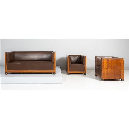 PRODUZIONE ITALIANA 1930 ca. Divano e due poltrone