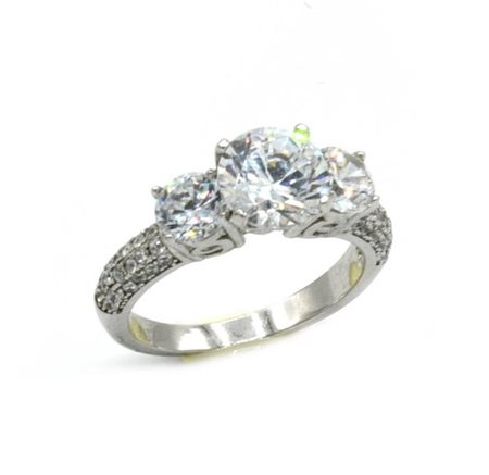 ANELLO IN ARGENTO CON ZIRCONE CENTRALE E DUE AI LATI in argento 925, con...