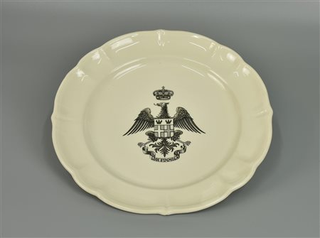 PIATTO IN PORCELLANA di Laveno con stemma cavalleria ed. 'Il Cartiglio...