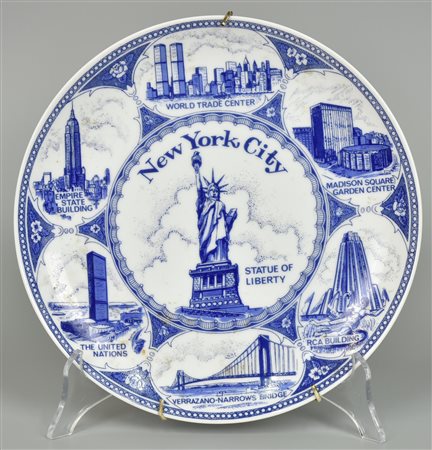 PIATTO IN CERAMICA SOUVENIR piatto in ceramica souvenir raffigurante vari...