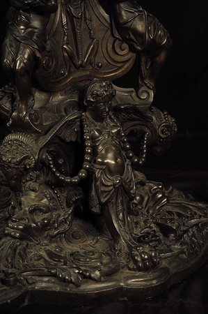 COPPIA DI BASI DI ALARI Produzione industriale, fine ’800 94,5x55x55 cm....