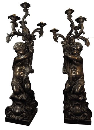 COPPIA DI CANDELIERI IN BRONZO Produzione industriale piemontese o francese,...