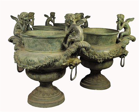 QUATTRO FIORIERE DA GIARDINO Produzione industriale recente Bronzo 79x80x51...