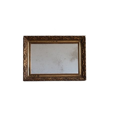 Cornice in legno dorato di forma rettangolare