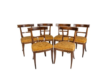 Sei sedie in noce