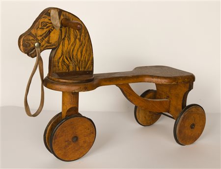 Triciclo cavallino Choo-Choo Car in legno naturale, inizi del XX secolo