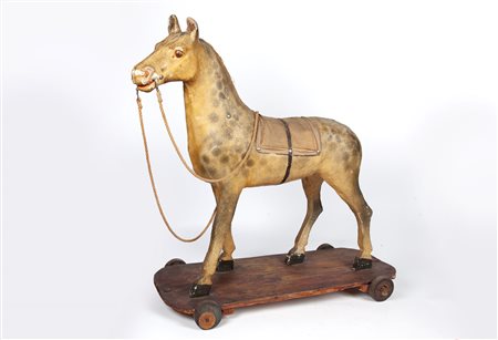 Cavallo giocattolo in cartapesta e legno laccati, fine del XIX/inizi XX secolo