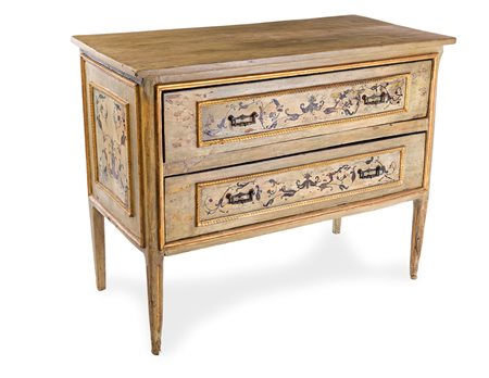 Cassettone in legno laccato verde pastello, fine XIX secolo