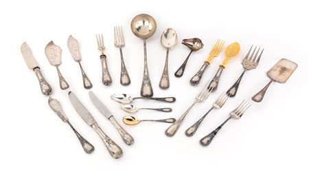 Servizio di posate in argento per dodici posti