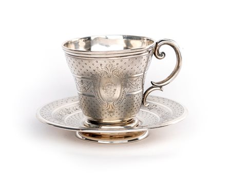 Tazza con piatto in argento 800