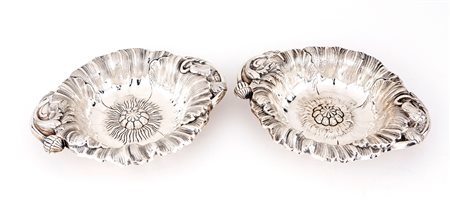 Coppia di vaschette in argento sterling, Firenze, Anni Settanta, argentiere Roberto Mugnai