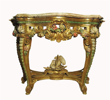 COPPIA DI CONSOLLE INTAGLIATE CON TEMA DI FIORI E UCCELLI Produzione italiana...