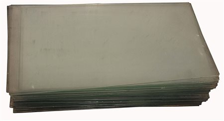 LASTRE DI VETRO 26 lastre di vetro, produzione industriale attuale Ogni...