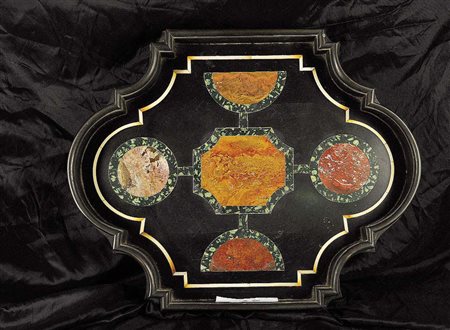 ALZATINA IN BRONZO E MARMI POLICROMI Produzione romana, XVII secolo Pietra...