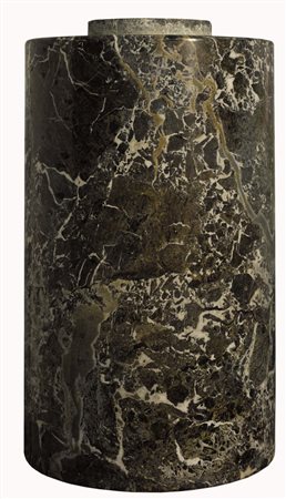 COLONNETTA Produzione moderna Marmo verde India (?) 53,8x30 cm. Stato di...