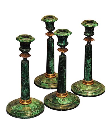 QUATTRO CANDELABRI IN STILE I IMPERO Bronzo dorato, malachite 22x11,5 cm....