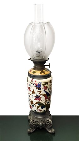 Lume a petrolio in porcellana, 20° Secolo