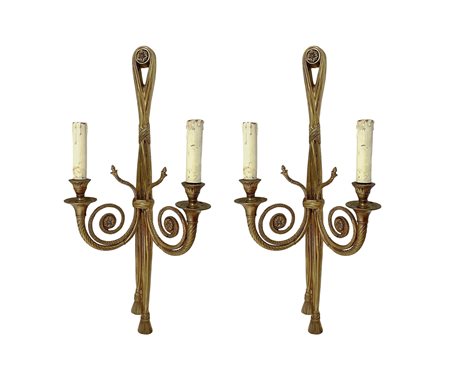 Coppia di applique a due luci in bronzo dorato a forma di nodo, 20° Secolo