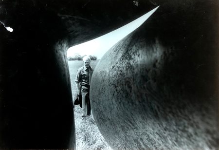 MARIA MULAS (1935) - Henry Moore