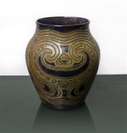 Galileo Chini (1873-1956)  - Vaso in terracotta