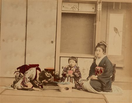Raimund Von Stillfried (attribuito a) (1839-1911)  - Senza titolo (Madre con bambini), 1880s