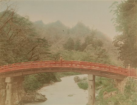 Kimbei Kusakabe (attribuito a) (1841-1934)  - Senza titolo (Sacred bridge at Nikko), 1890s