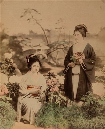 Kazumasa Ogawa (attribuito a) (1860-1929)  - Senza titolo (Due donne in un giardino), 1890s