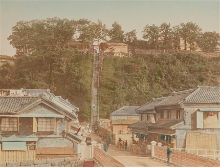 Kôzaburô Tamamura (attribuito a) (1856-1923)  - Senza titolo (Cento passi a Yokohama), 1890s