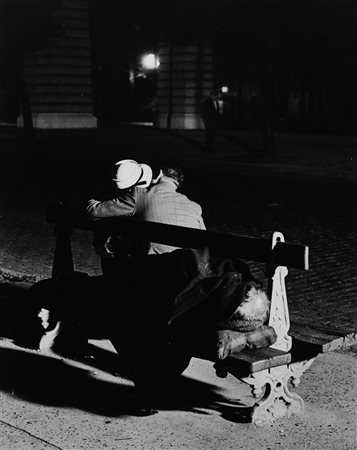 BRASSAI Gyula Halasz (1899-1994)  - Couple sur Banc, 1932