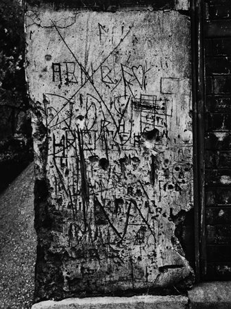 BRASSAI Gyula Halasz (1899-1994)  - Graffiti, 1950