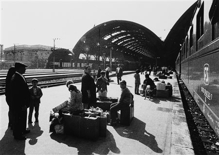 Mimmo Jodice (1934)  - Senza titolo (Stazione), 1969