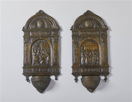 Coppia di acquasantiere