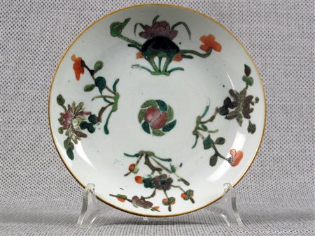 Piatto in porcellana Cina fine XIX secolo Diametro 17.5 cm