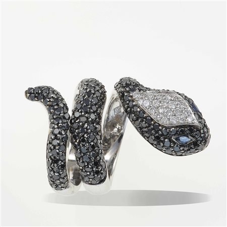 Anello "serpente" con pavè di diamanti neri e bianchi
