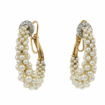 Cartier, Paris. Orecchini con seed pearls e diamanti