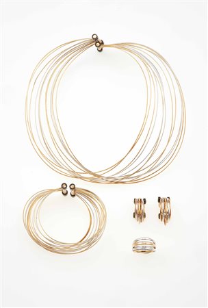 Scavia. Parure composta da girocollo, bracciale, orecchini ed anello