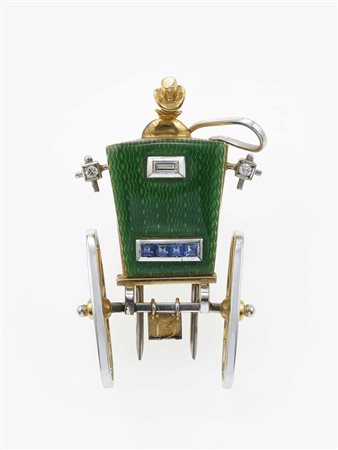 Lunati. Spilla "carrozza" con smalto verde, zaffiri taglio carrè e diamanti