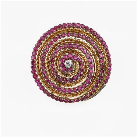 Spilla con rubini e diamanti taglio huit-huit