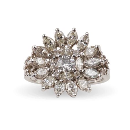 Anello con diamanti taglio navette e rotondo