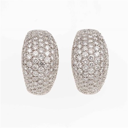 Damiani. Orecchini con pavè di diamanti per ct 2.40