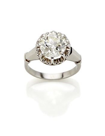 Anello in oro bianco con diamante rotondo solitario di ct. 2,50 circa, g 5,28 c