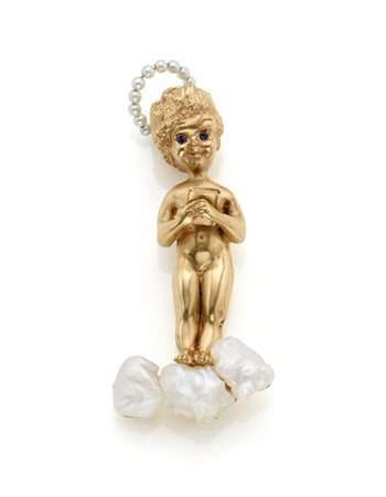 Broche in oro giallo 333/1000 a guisa di angioletto rifinito con perle, sulla b