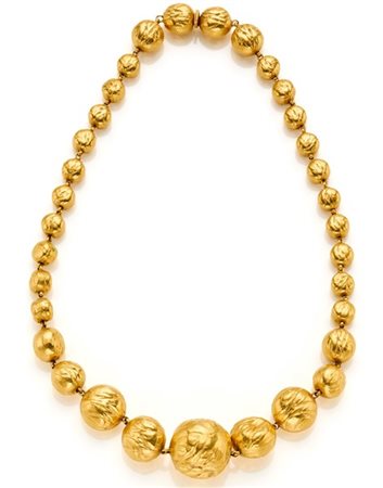 MICHELETTO
Collier in oro giallo a boule sbalzate a scalare, g 49,12 circa, lun